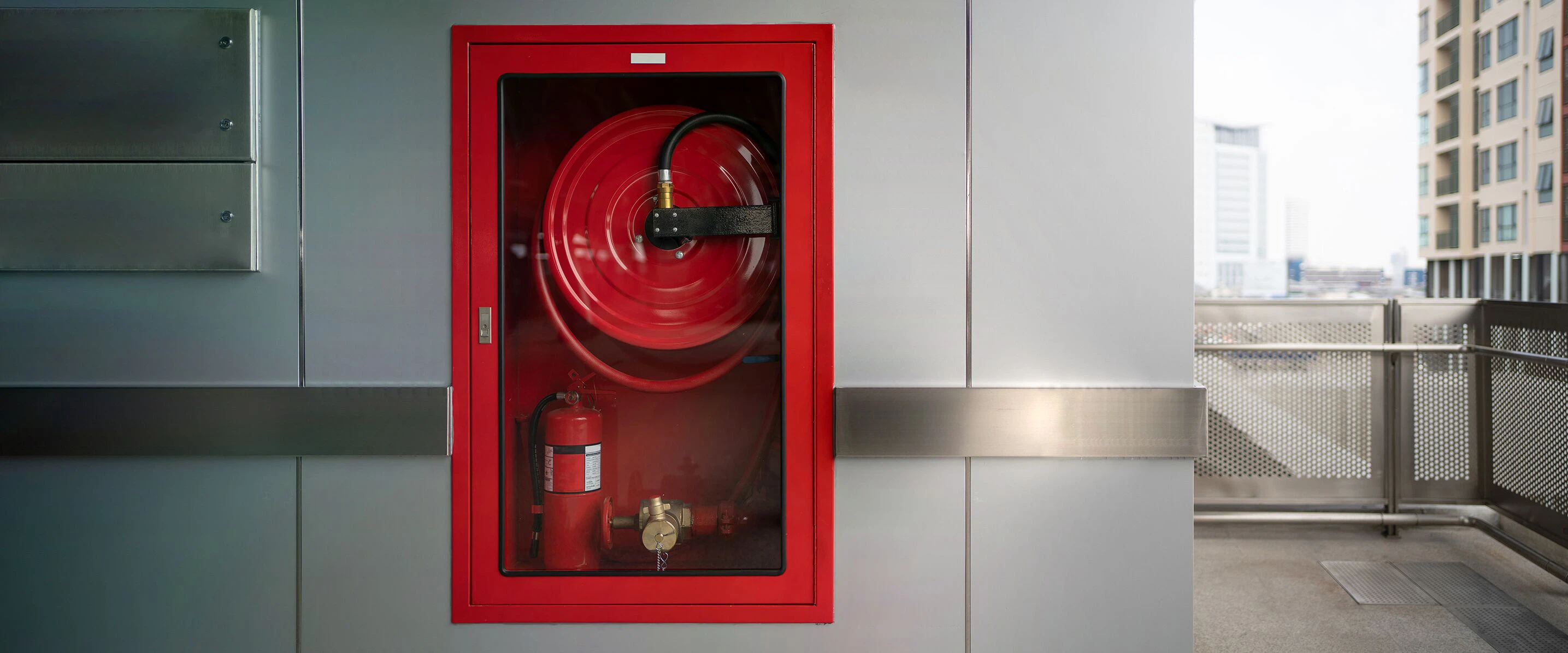 Fire hose cabinet